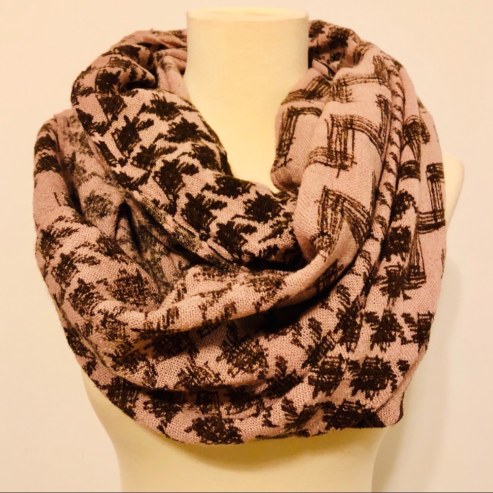 NWOT UO Deena & Ozzy Infinity Scarf